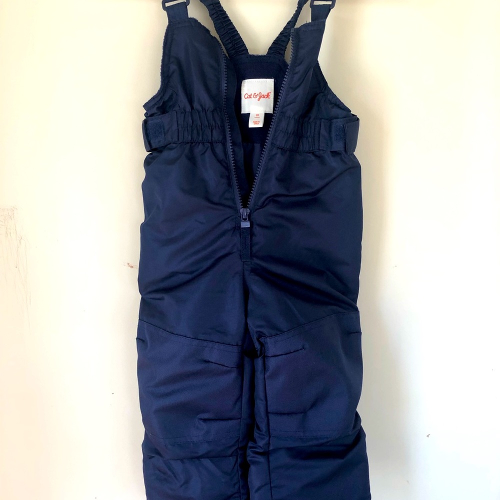 cat and jack navy snowpants. Size 2T